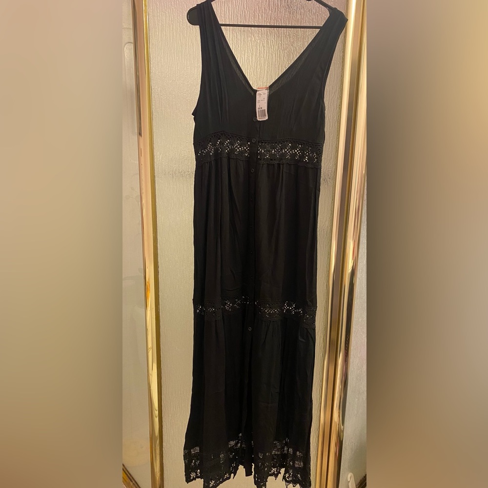 Forever 21 Black Button Down Crochet Inlay Maxi Dress Size L NWT